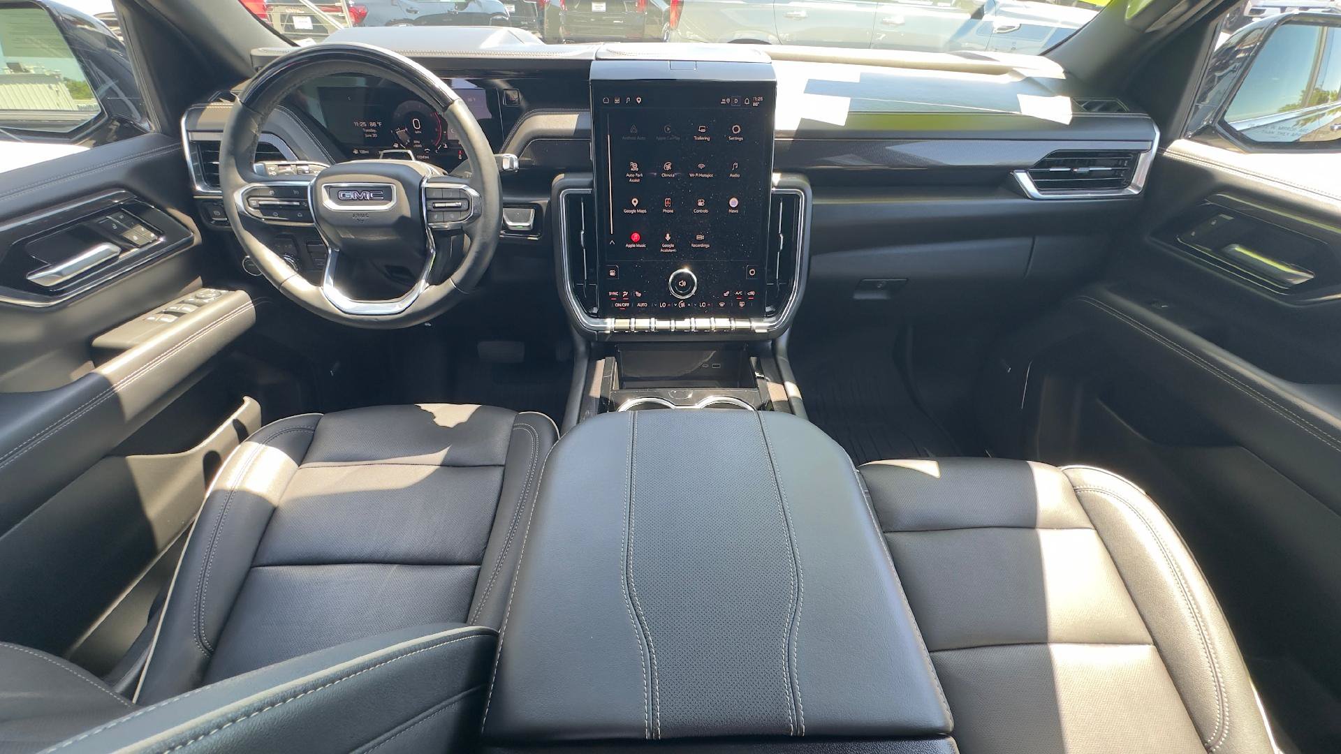 Used 2025 GMC Yukon Elevation AWD/4WD image 10
