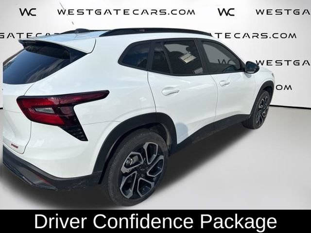 Used 2024 Chevrolet Trax RS w/ Sunroof Package image 4