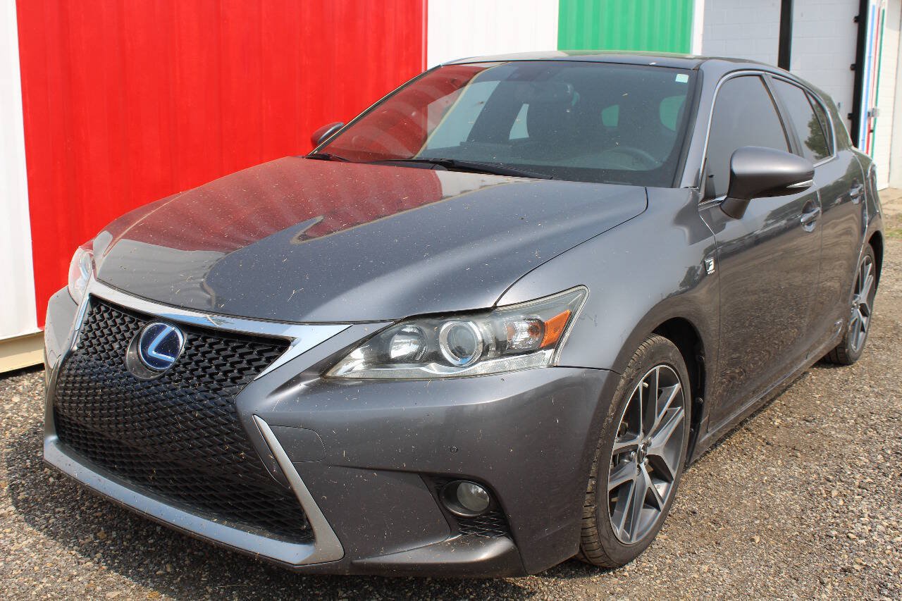 Used 2014 Lexus CT 200h w/ F Sport w/Nuluxe Interior FWD image 2