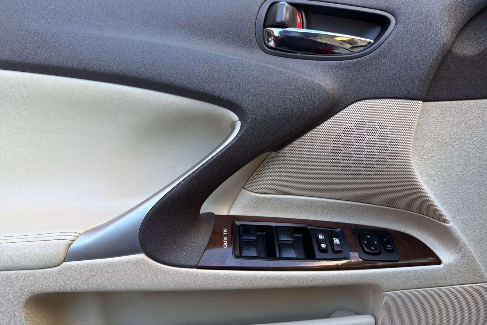 Used 2012 Lexus IS 250 w/ Premium Pkg Value Edition RWD image 11