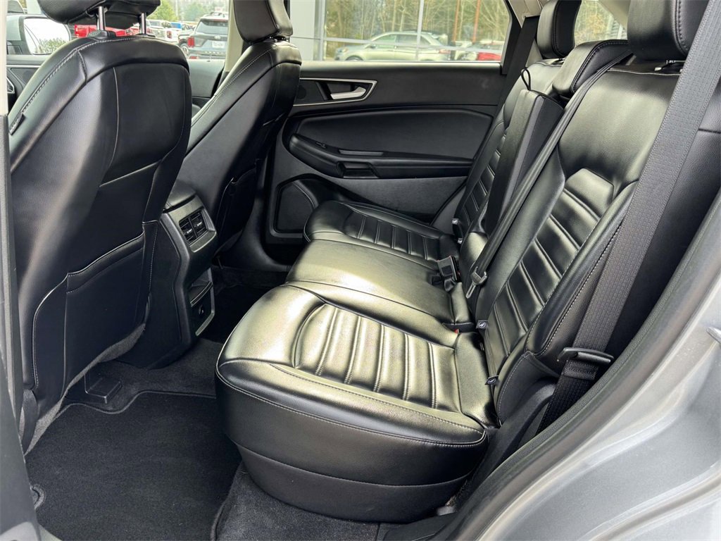 Used 2024 Ford Edge SEL image 16