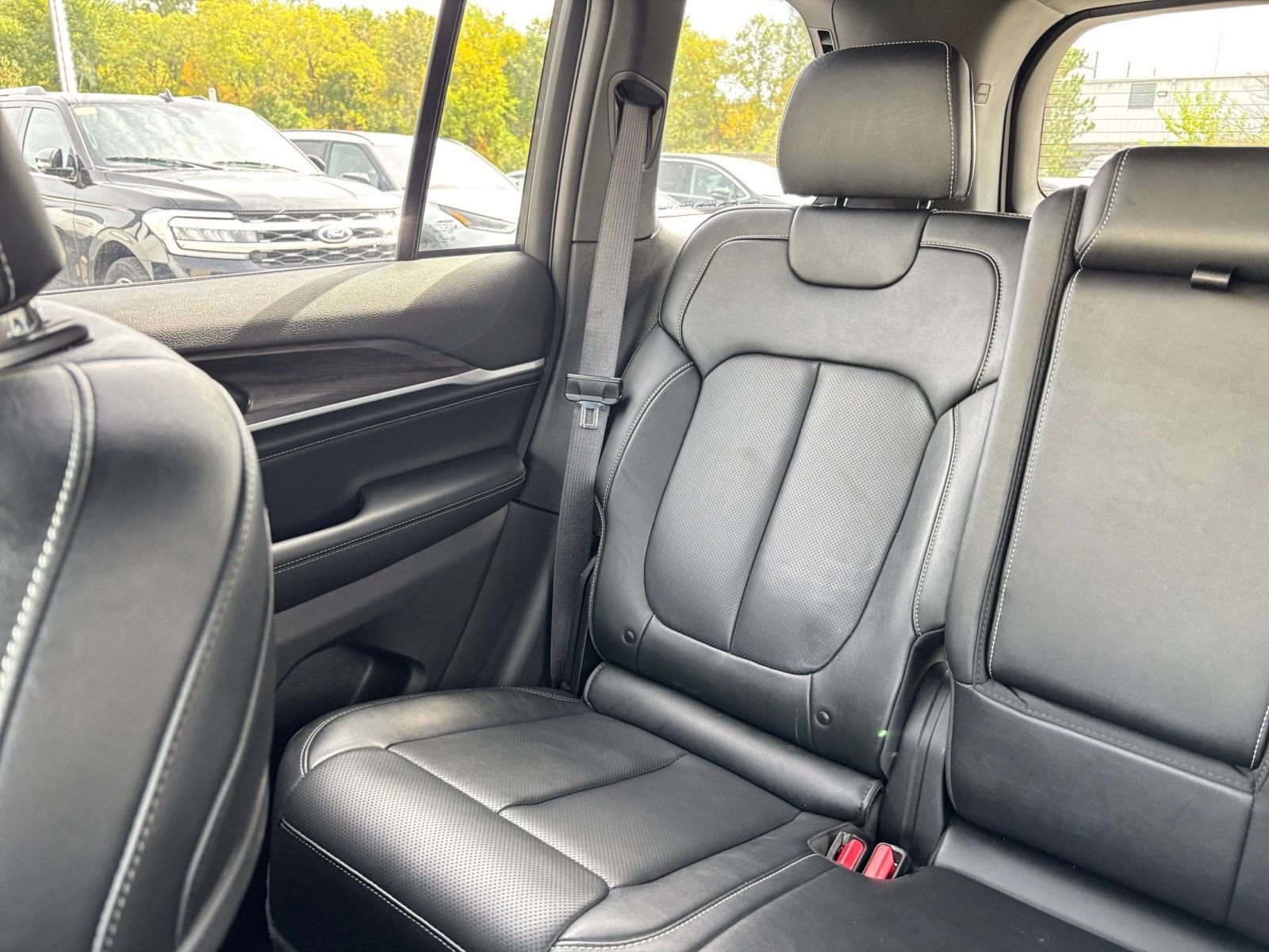 Used 2026 Jeep Grand Cherokee Limited AWD/4WD image 42