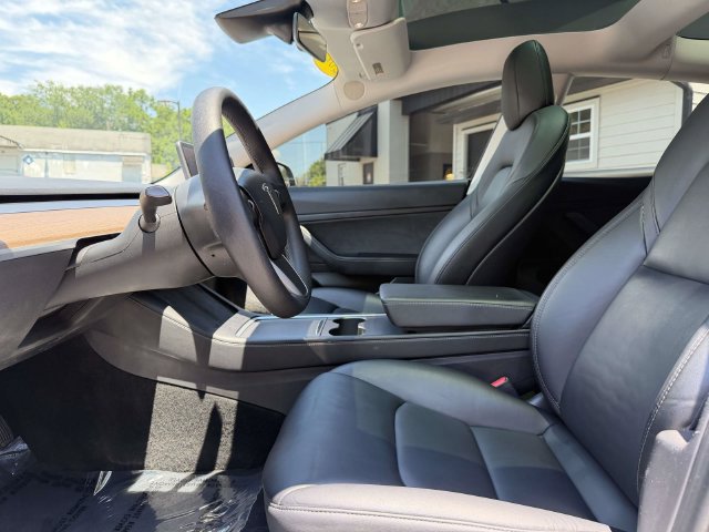 Used 2021 Tesla Model 3 Standard Range Plus RWD image 16