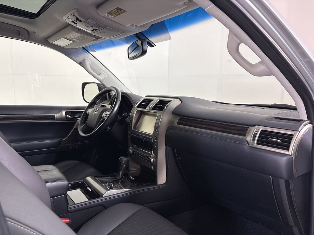 Used 2019 Lexus GX 460 w/ Navigation Package AWD/4WD image 14
