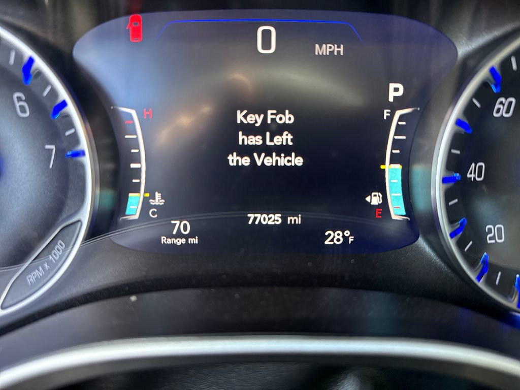 Used 2023 Chrysler Pacifica Touring-L image 19