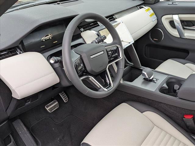 Used 2026 Land Rover Discovery Sport Landmark AWD/4WD image 3