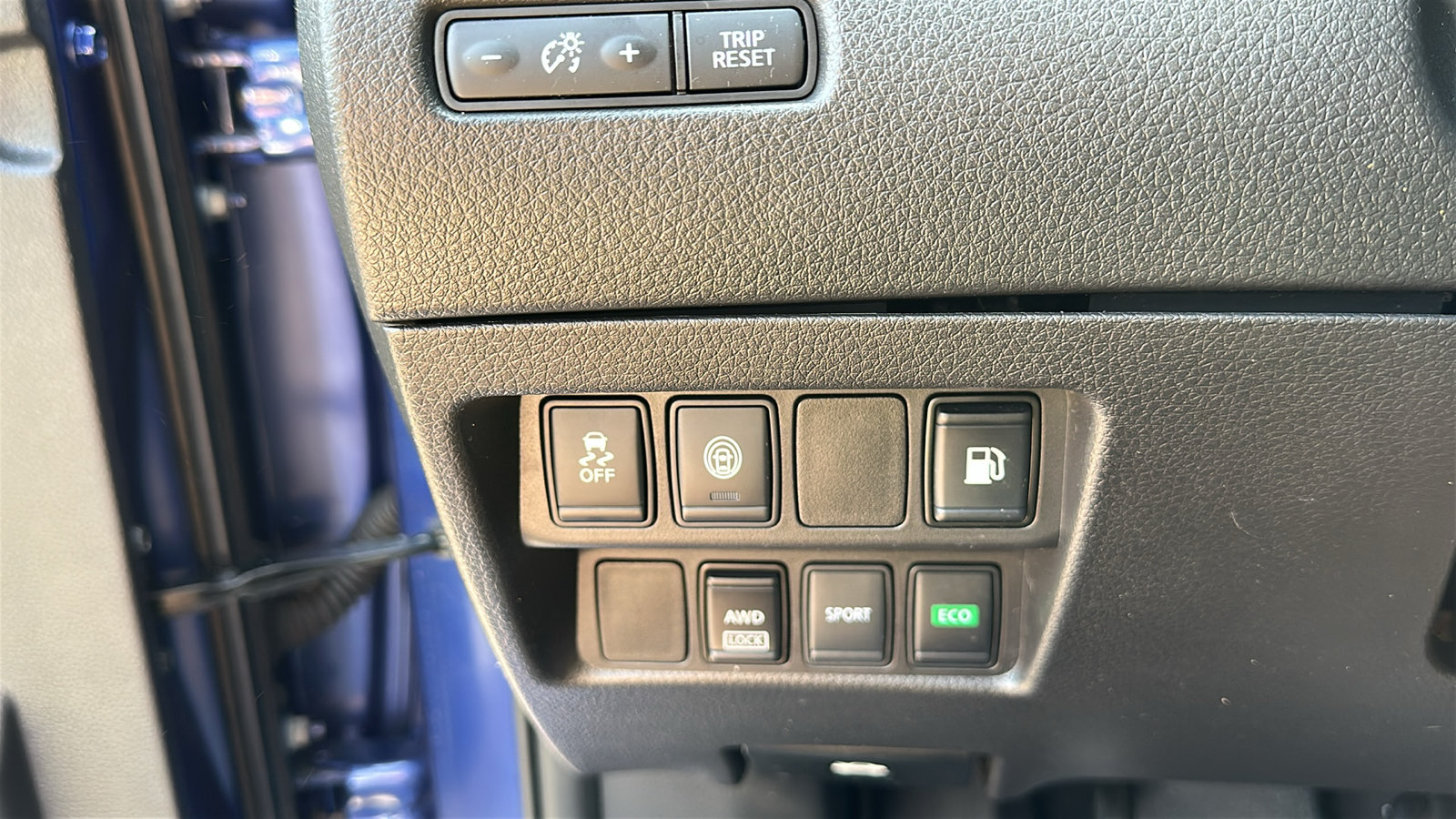 Used 2019 Nissan Rogue S AWD/4WD image 14