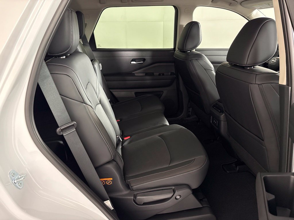 New 2026 Nissan Pathfinder SL FWD image 44
