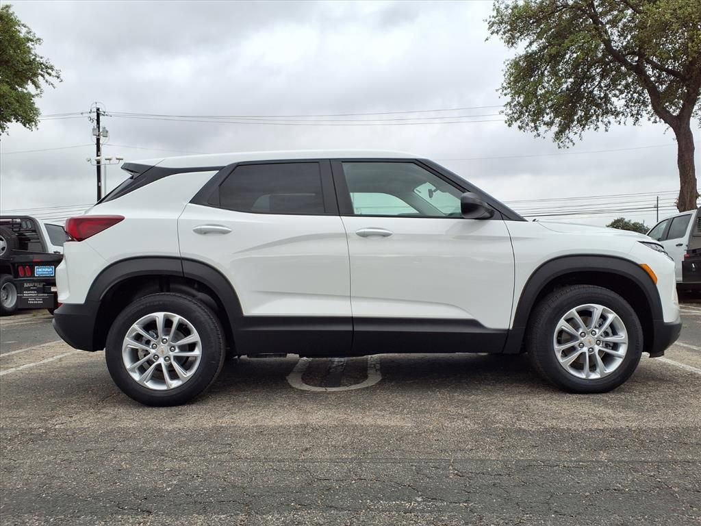 New 2026 Chevrolet TrailBlazer LS image 3