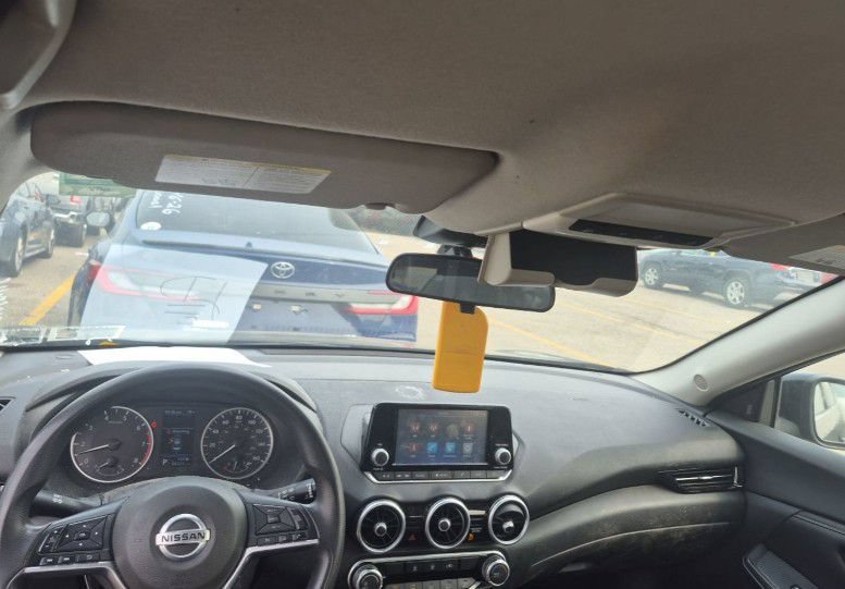Used 2020 Nissan Sentra S FWD image 2