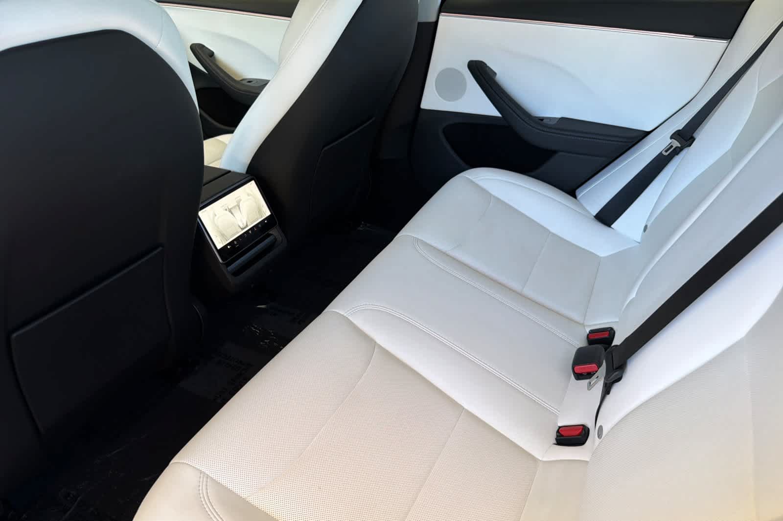 Used 2025 Tesla Model 3 RWD image 4