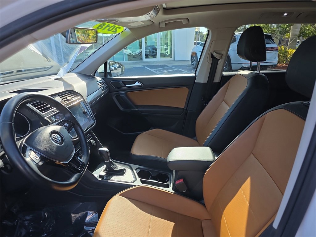 Used 2018 Volkswagen Tiguan SE w/ Panoramic Sunroof Package image 21