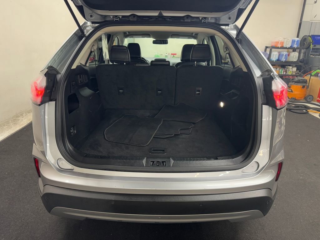 Used 2024 Ford Edge SEL image 6
