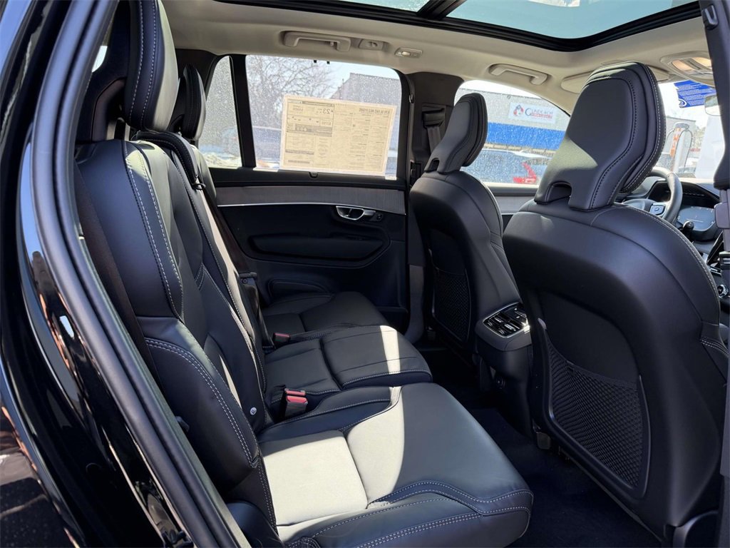 New 2026 Volvo XC90 B6 Ultra w/ Protection Package AWD/4WD image 12