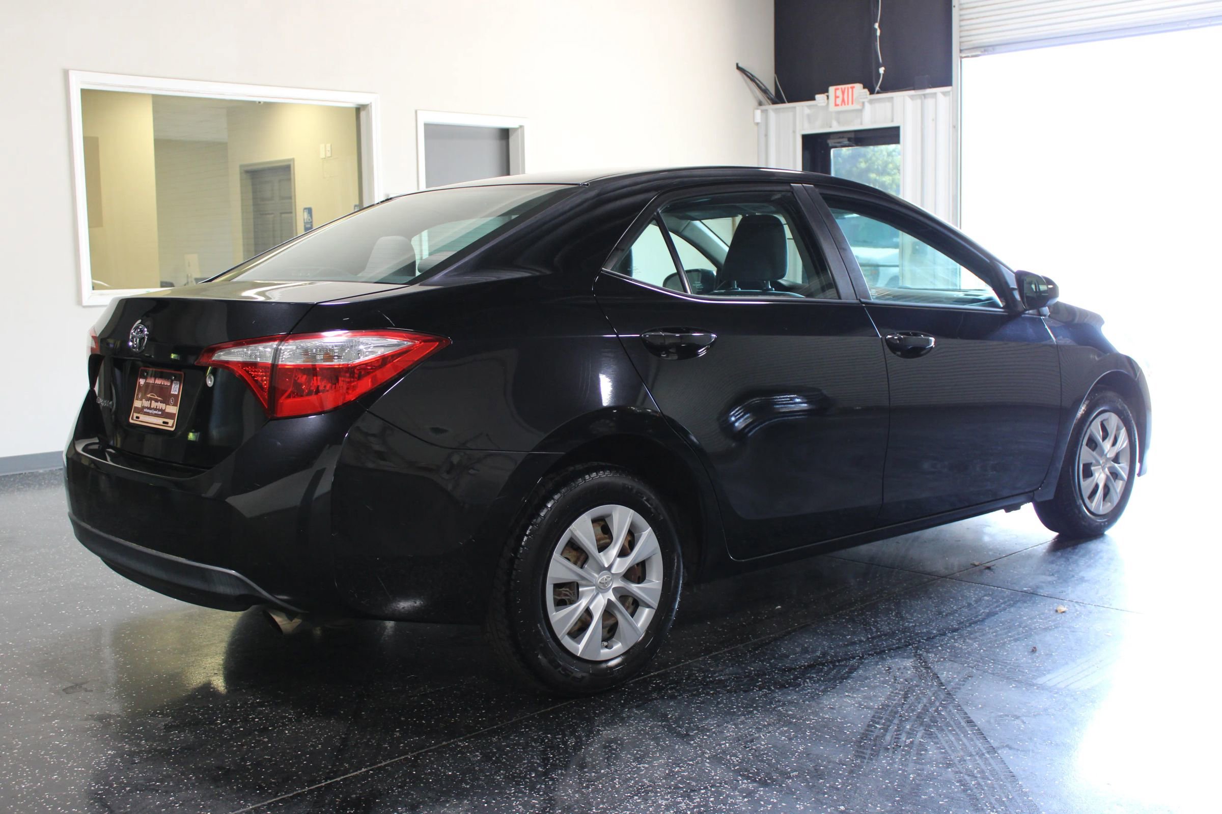 Used 2014 Toyota Corolla L FWD image 3