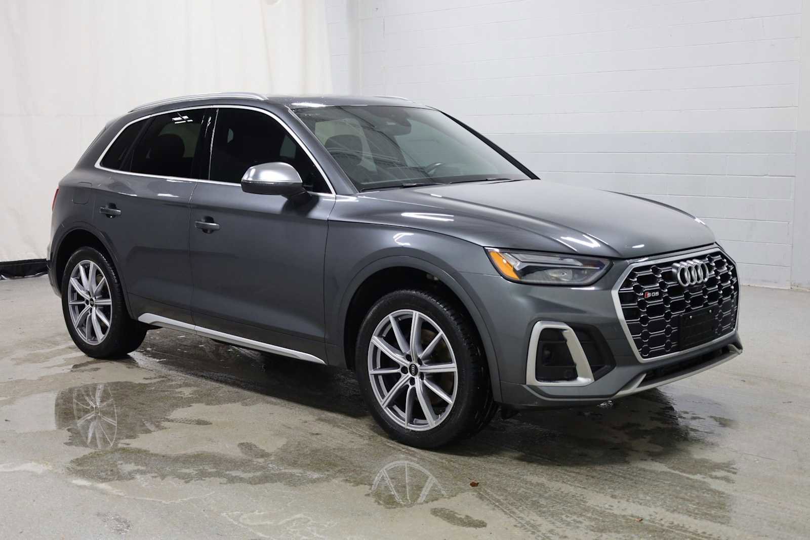 Used 2023 Audi SQ5 Premium Plus w/ Premium Plus Package image 13