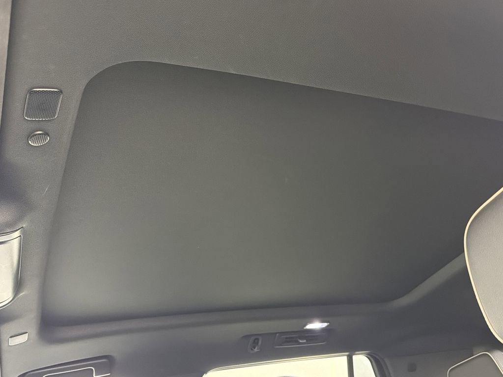 Used 2021 Chevrolet Tahoe Premier w/ Premium Package image 34