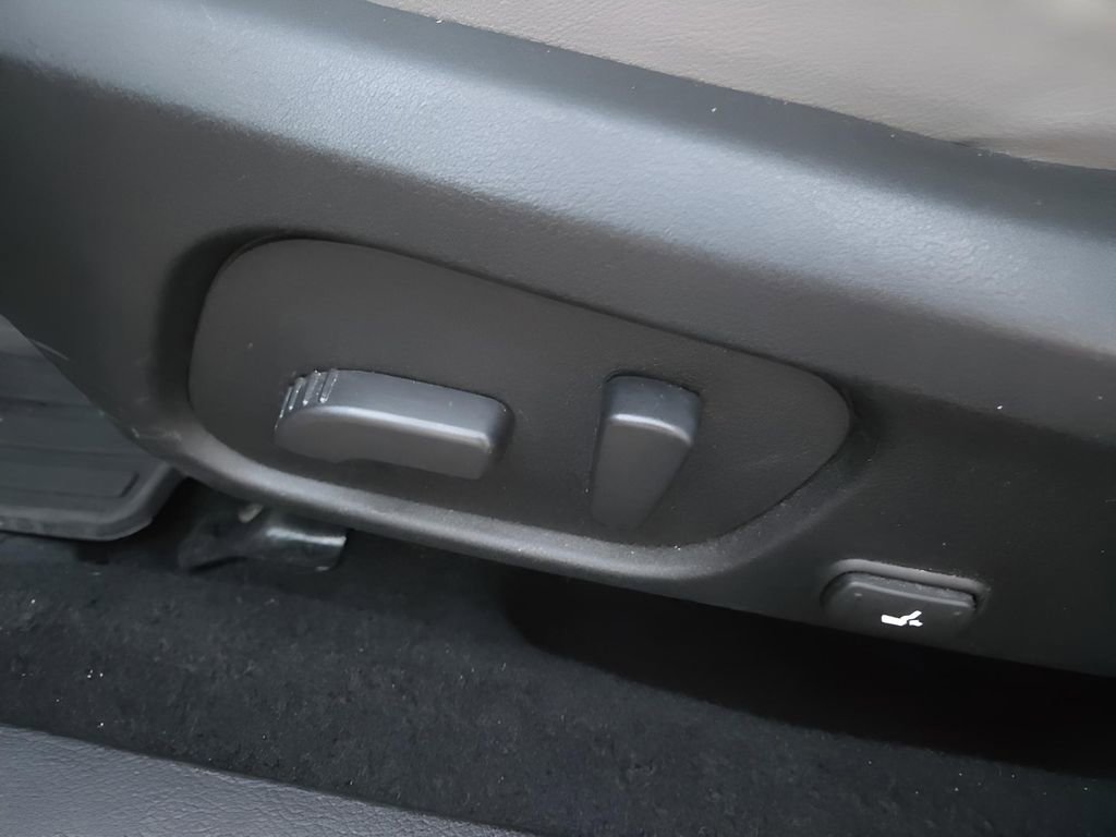 Used 2018 Subaru Forester 2.5i Limited w/ Popular Package #3B image 22