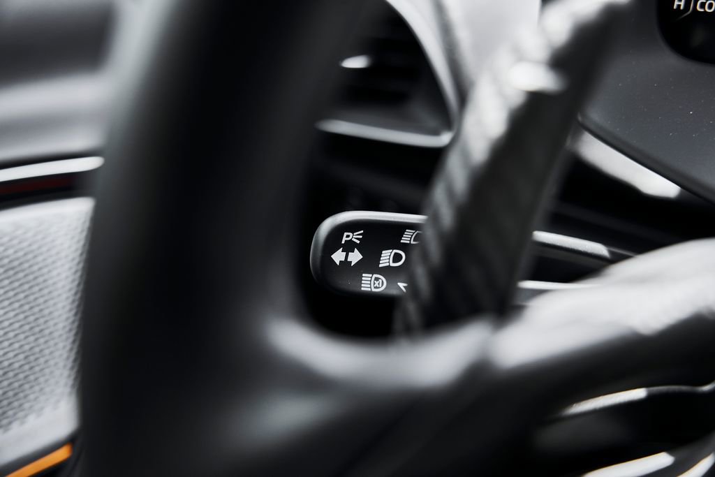 Used 2024 McLaren Artura image 48