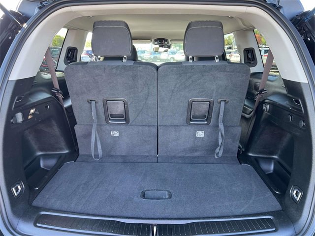 Used 2023 Jeep Grand Cherokee L Laredo image 7