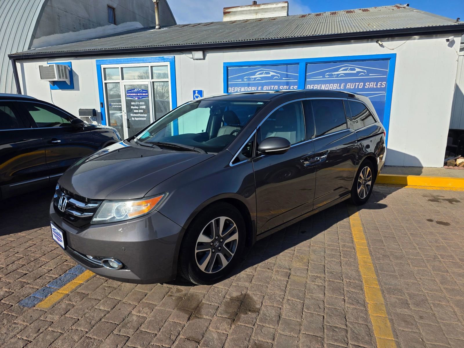 Used 2016 Honda Odyssey Touring Elite image 1