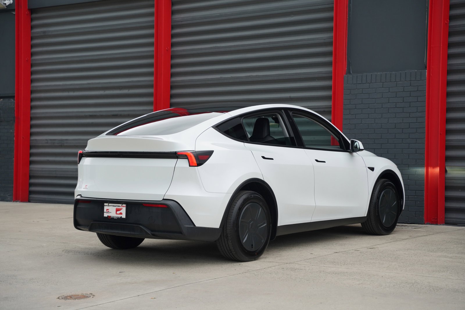 Used 2026 Tesla Model Y 2WD image 9