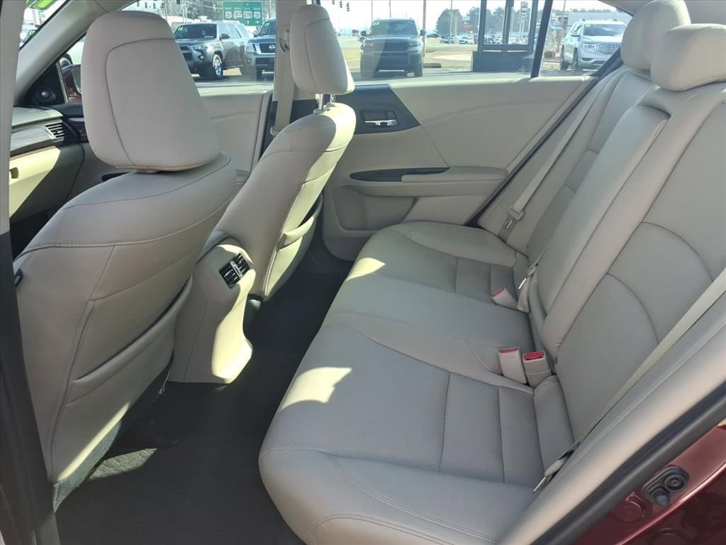 Used 2017 Honda Accord EX-L image 17