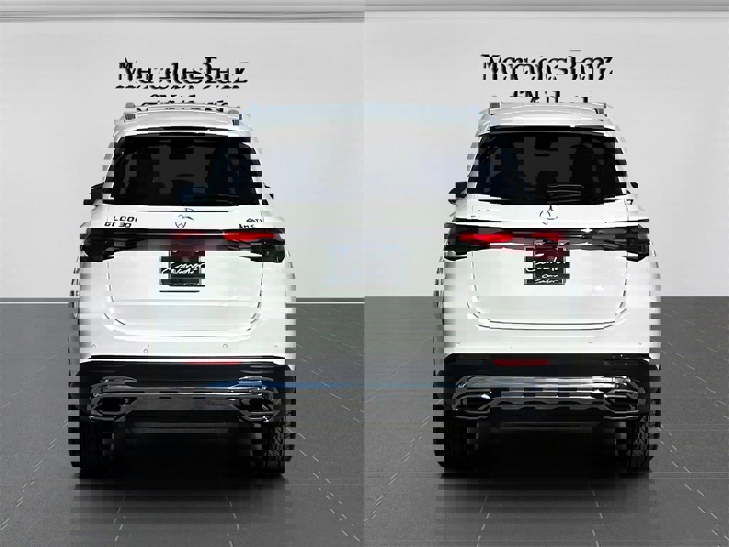 Used 2025 Mercedes-Benz GLC 300 4MATIC image 6