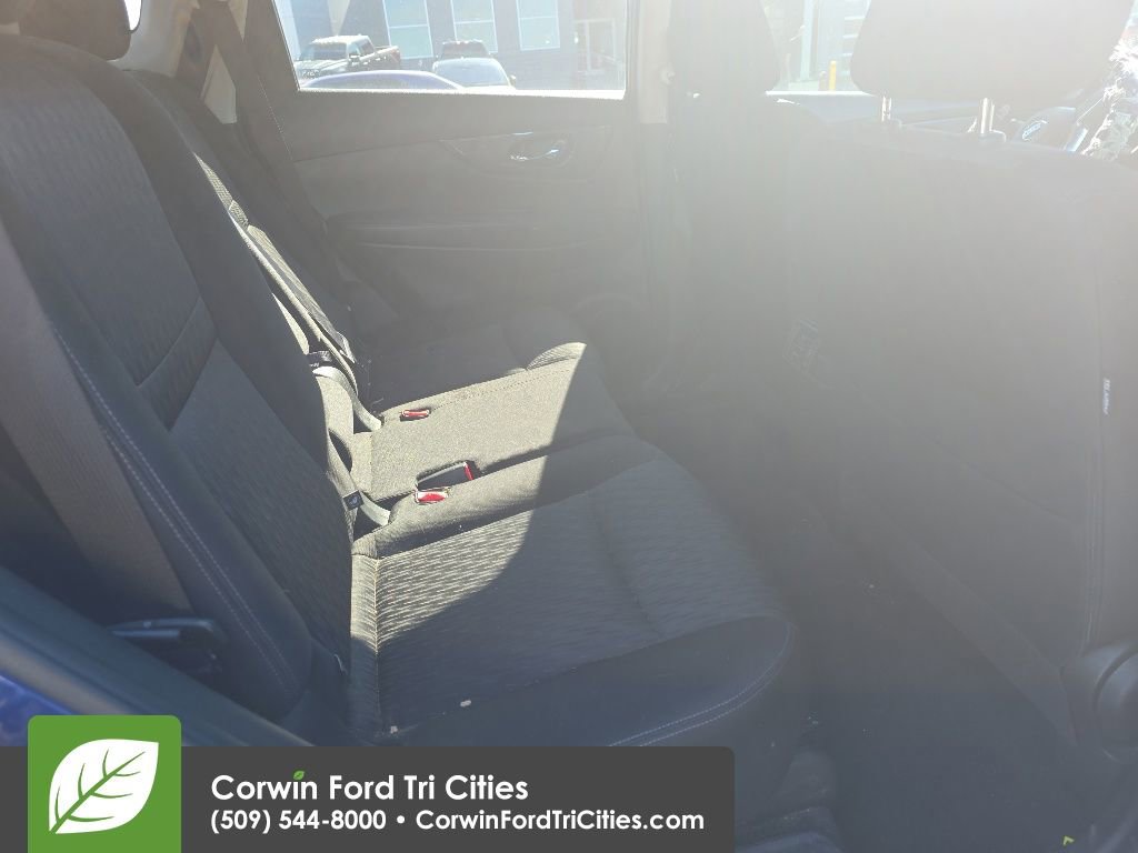 Used 2019 Nissan Rogue SV AWD/4WD image 11