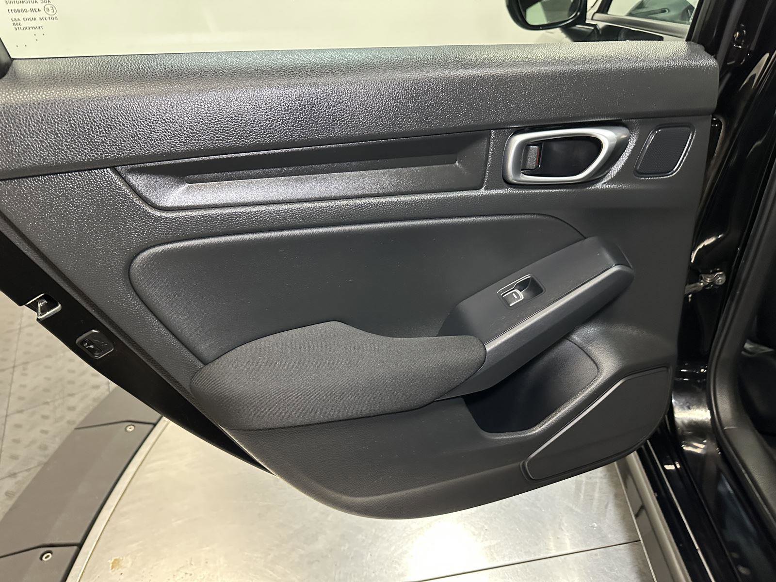 Used 2023 Honda Civic LX image 29