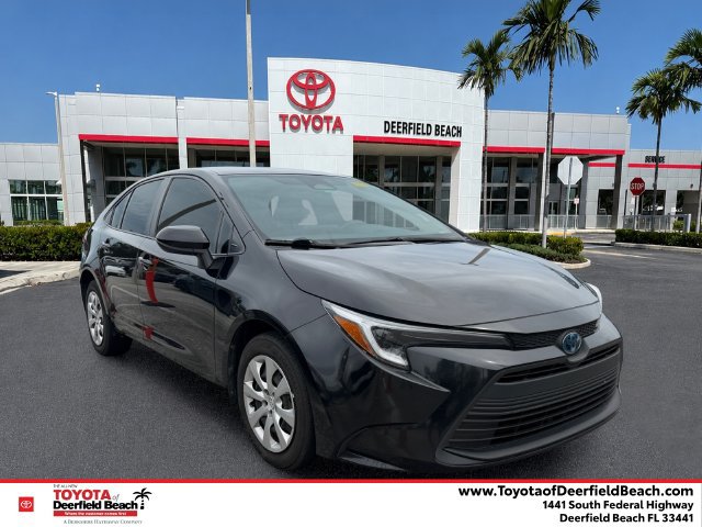 Used 2024 Toyota Corolla LE FWD image 1