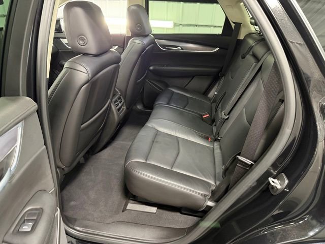 Used 2019 Cadillac XT5 Luxury w/ LPO, Black Ice Package AWD/4WD image 11