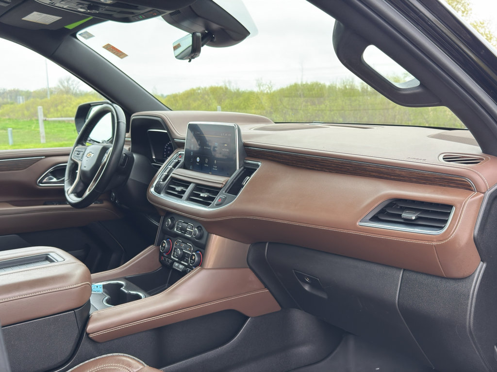 Used 2023 Chevrolet Suburban High Country AWD/4WD image 31