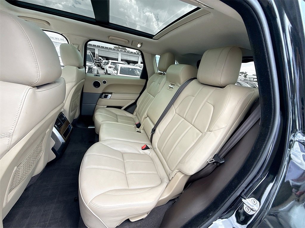 Used 2017 Land Rover Range Rover Sport HSE image 27