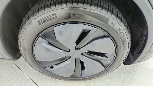 Used 2026 Tesla Model Y Long Range image 56