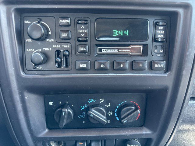 Used 2001 Jeep Cherokee Sport image 18