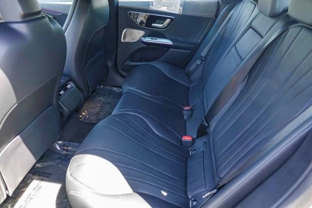 Used 2023 Mercedes-Benz EQE 500 4MATIC Sedan image 18