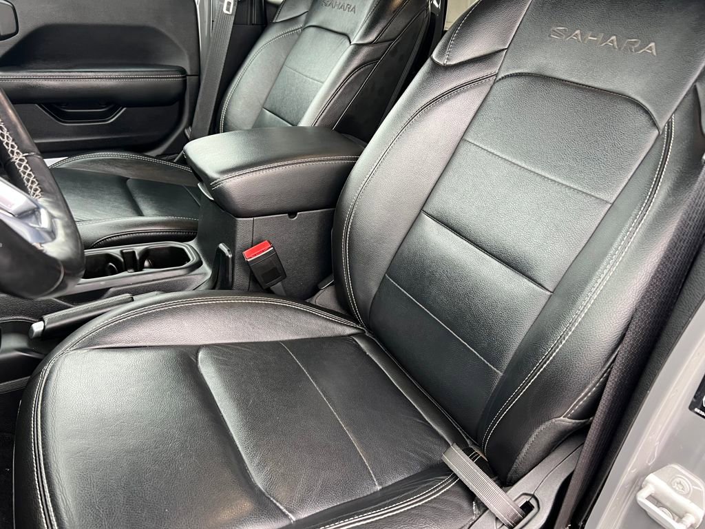 Used 2023 Jeep Wrangler Unlimited Sahara w/ Cold Weather Group image 11