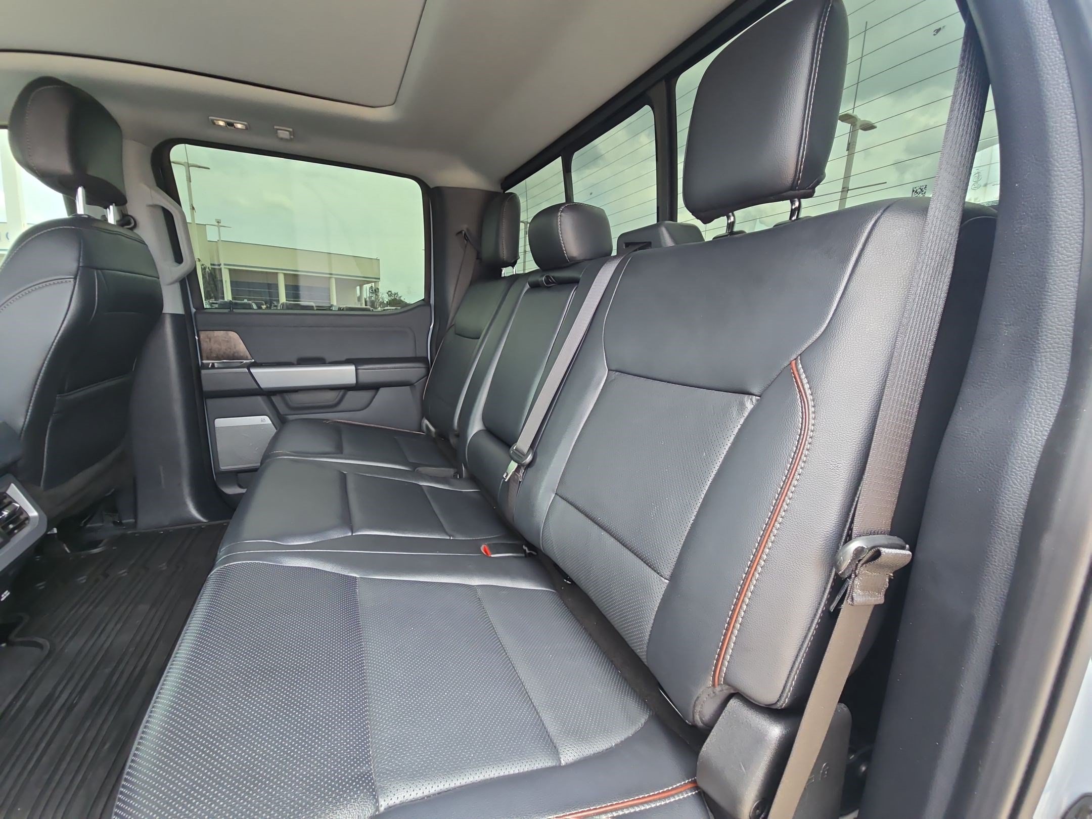 Used 2024 Ford F250 Lariat w/ Lariat Ultimate Package AWD/4WD image 28