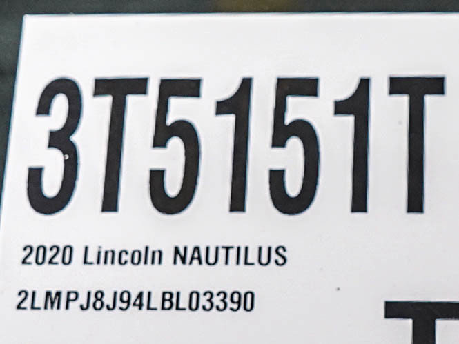 Used 2020 Lincoln Nautilus Premier AWD/4WD image 33