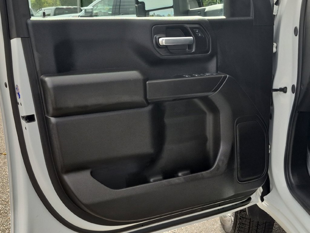New 2025 GMC Sierra 3500 Pro w/ Convenience Package AWD/4WD image 9
