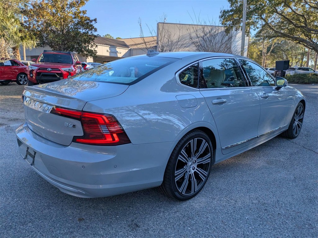 Used 2025 Volvo S90 B6 Plus image 4