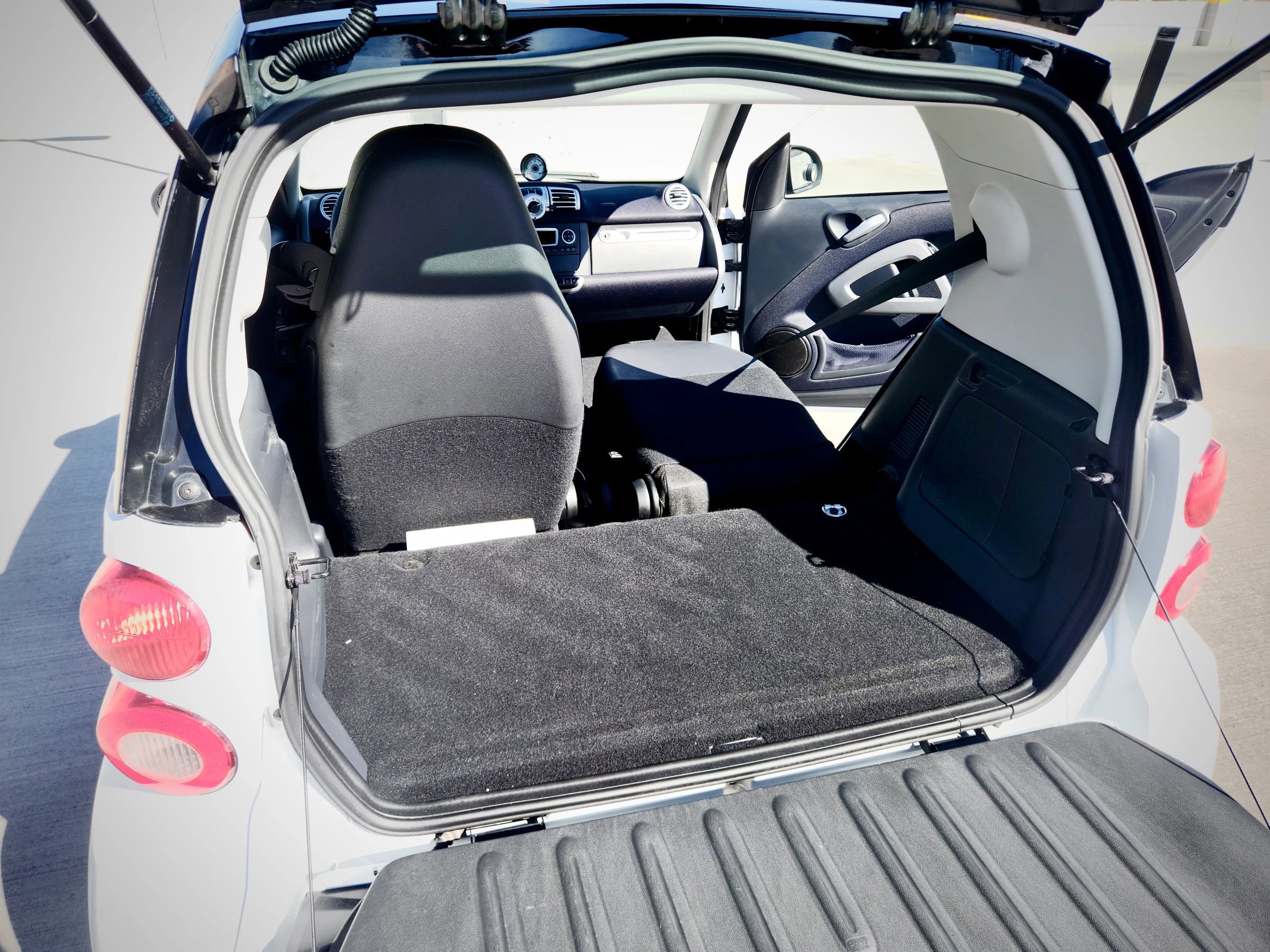 Used 2014 smart fortwo electric drive image 32