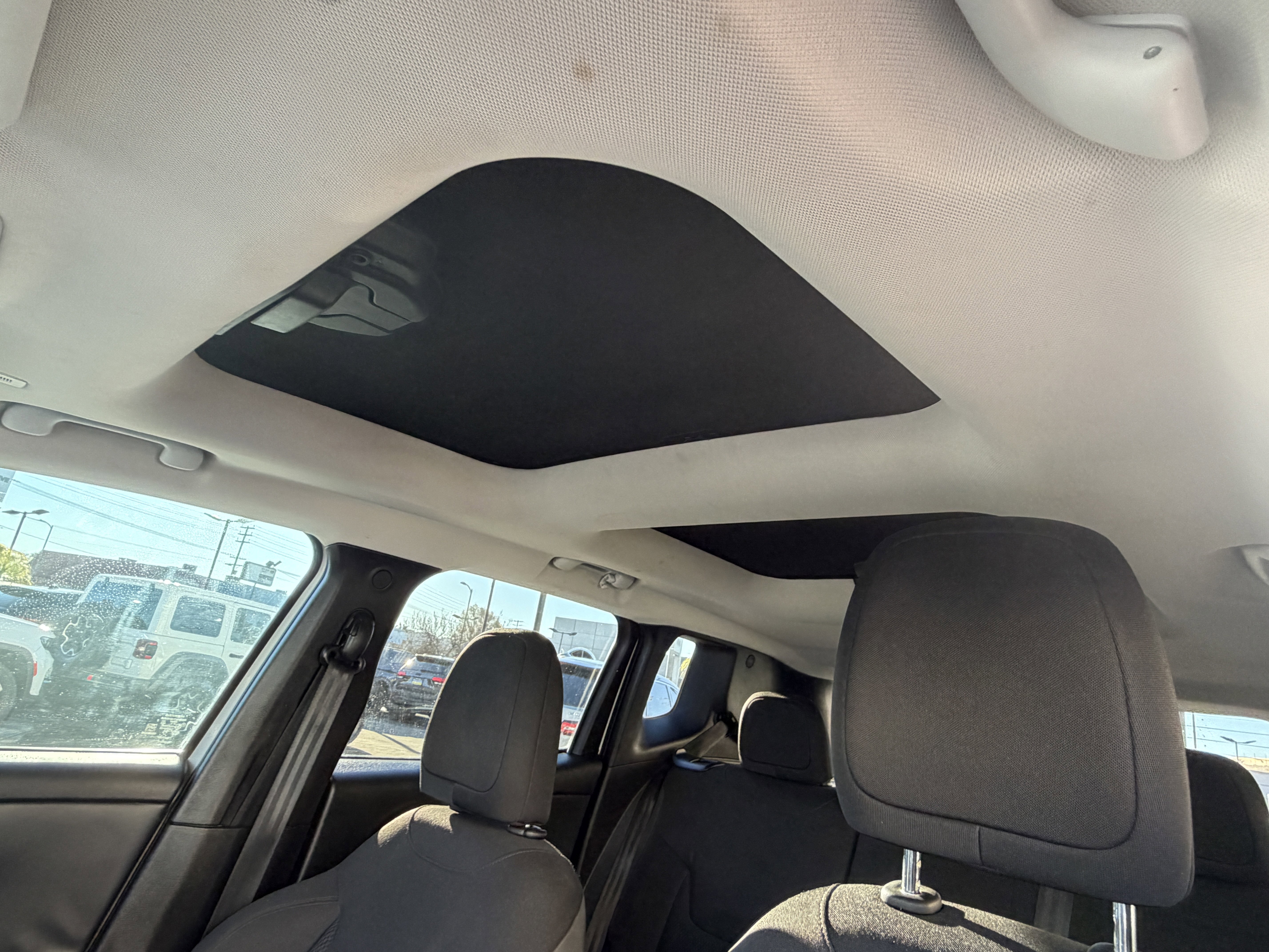 Certified 2019 Jeep Renegade Altitude w/ Quick Order Package 22M image 17