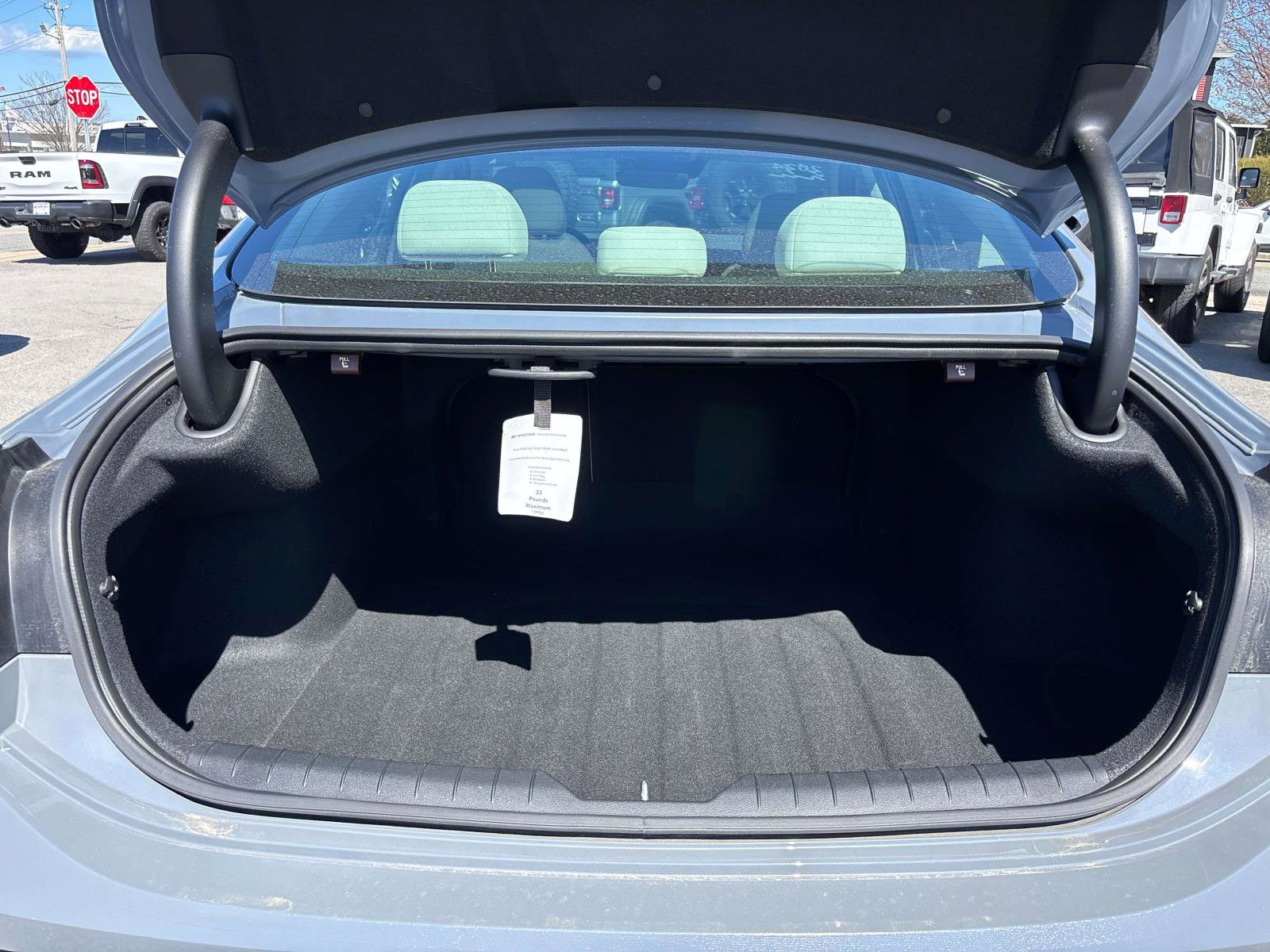 Used 2024 Hyundai Sonata SEL w/ Convenience Package FWD image 12