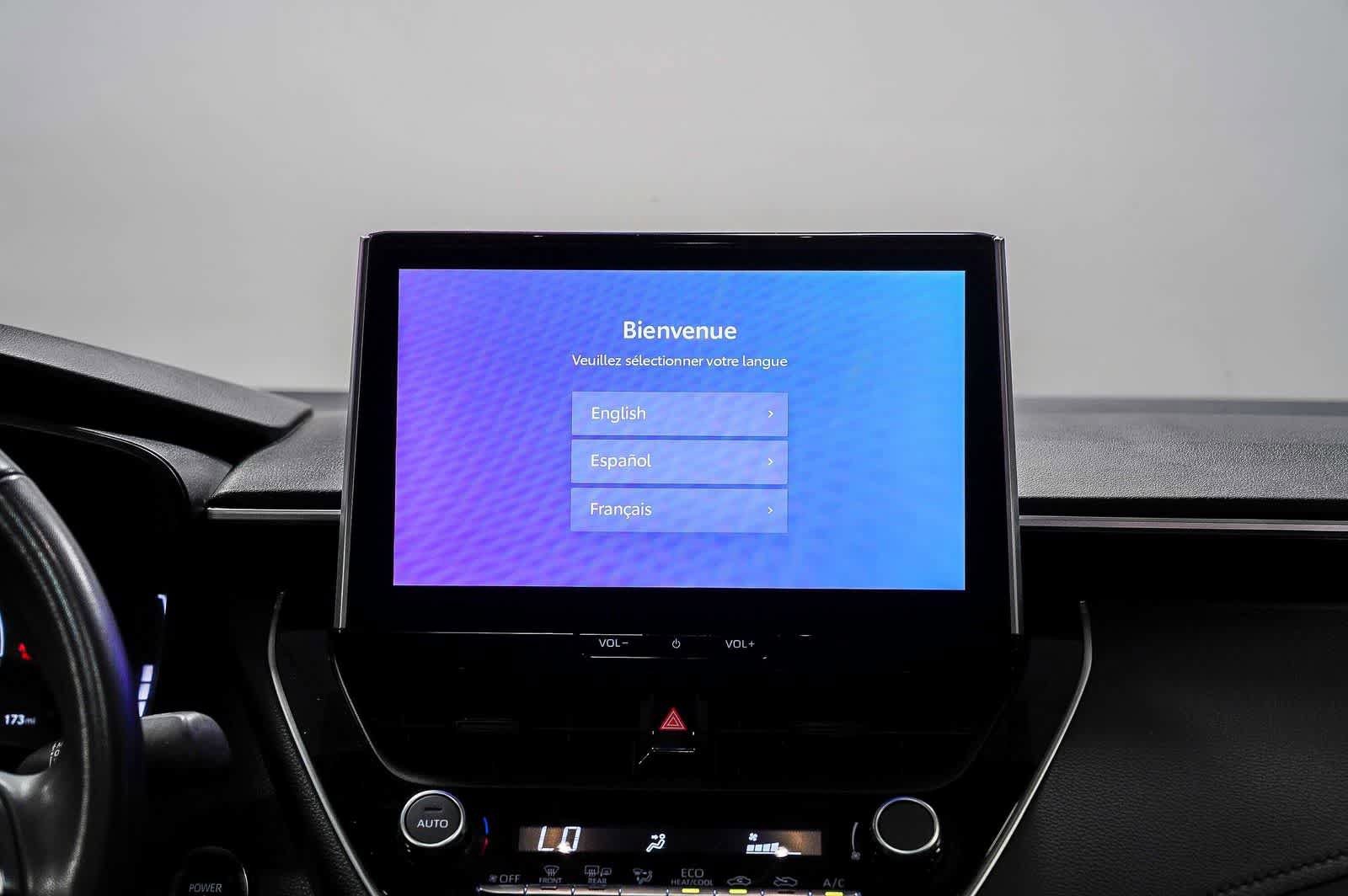 Used 2025 Toyota Corolla SE w/ SE Premium Package FWD image 14