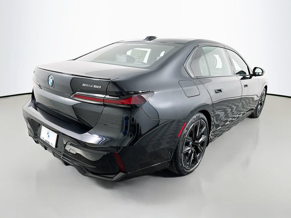 Used 2026 BMW i7 eDrive50 w/ M Sport Package RWD image 5