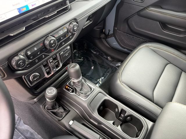 New 2026 Jeep Gladiator Sport AWD/4WD image 23
