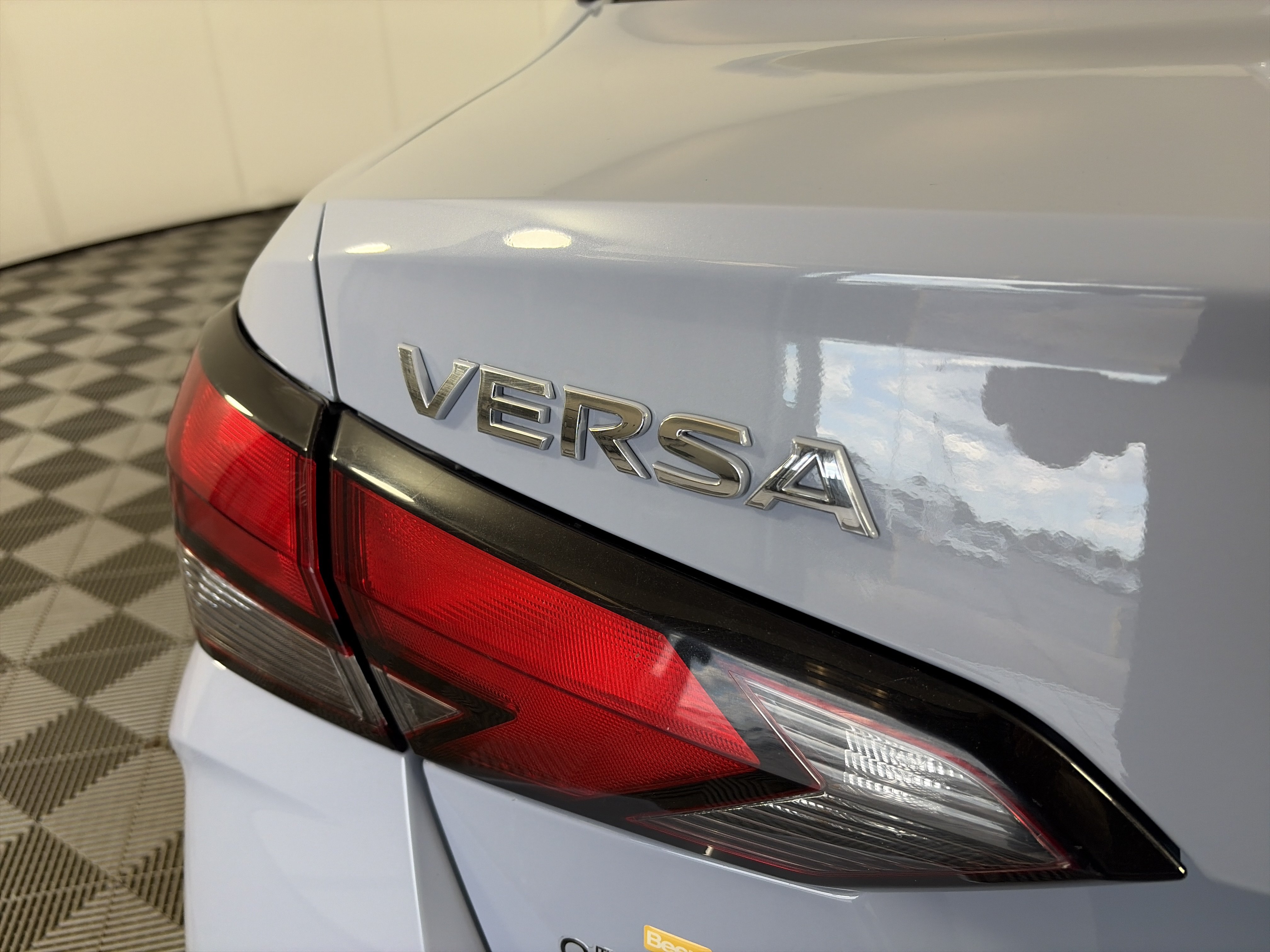 Used 2025 Nissan Versa SV w/ Trunk Package FWD image 15
