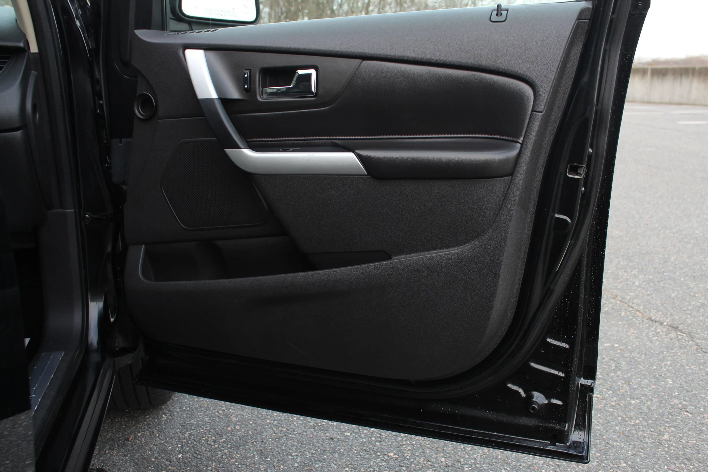 Used 2011 Ford Edge Limited image 18